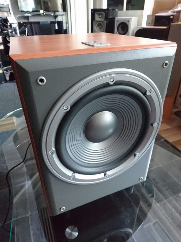 JBL E150P/230 subwoofer aktiivinen