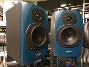 Tannoy Reveal Active aktiivikaiuttimet