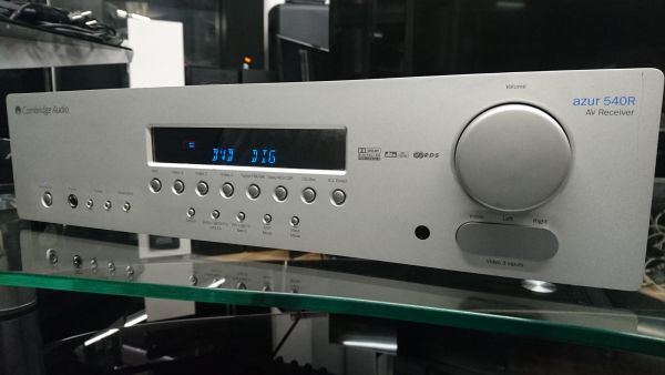 Cambridge Audio AZUR 540R viritinvahvistin v3