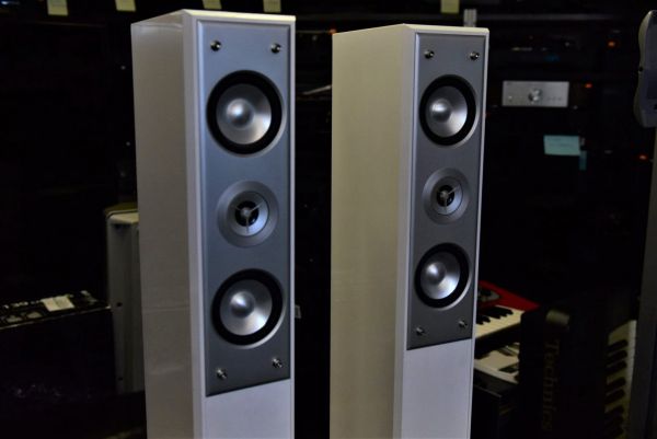 Yamaha NS-F210 kaiuttimet
