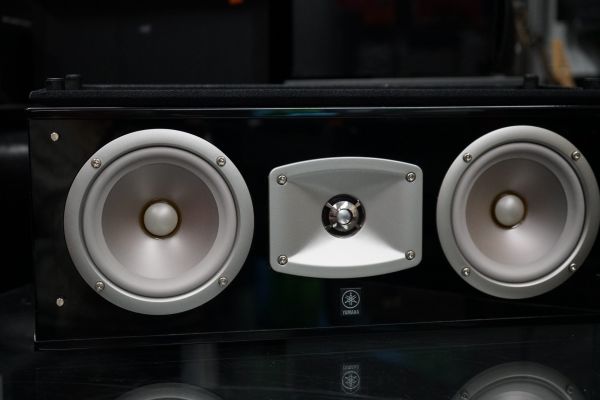Yamaha NS-C444 keskikaiutin - Image 2