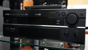 Yamaha RX-V800 RDS Natural Sound 5.1 kotiteatterivahvistin