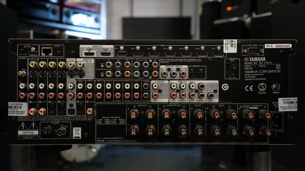 Yamaha RX-V1073 7.2  verkkotoiminnoilla, 7 x 110W (8Ω) - Image 3