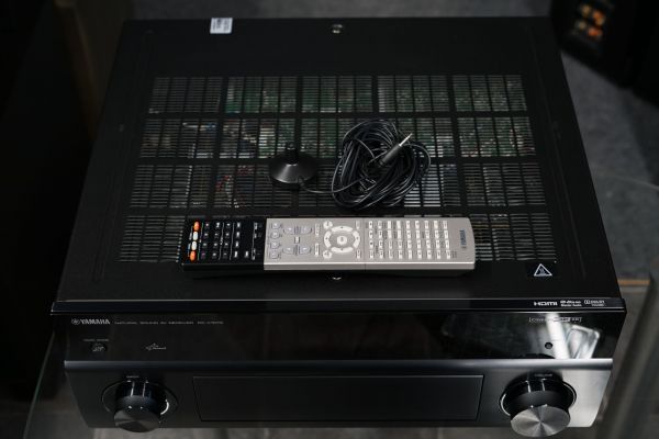 Yamaha RX-V1073 7.2  verkkotoiminnoilla, 7 x 110W (8Ω) - Image 2