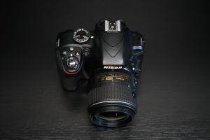Nikon D3300 + 18-55mm F/3,5-5,6 G VR käytetty