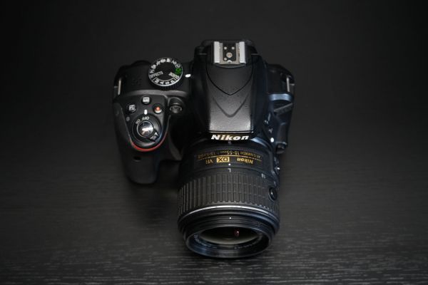 Nikon D3300 + 18-55mm F/3,5-5,6 G VR käytetty