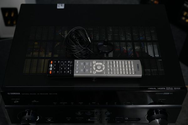 Yamaha RX-V775 viritinvahvistin 7 x 160W (4Ω) - Image 2