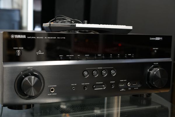 Yamaha RX-V775 viritinvahvistin 7 x 160W (4Ω)