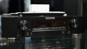 (Myyty) Marantz NR1508 5.2-kanavainen Full 4K Ultra HD viritinvahvistin