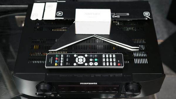 (Myyty) Marantz NR1508 5.2-kanavainen Full 4K Ultra HD viritinvahvistin - Image 2