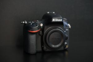 Nikon D610 käytetty