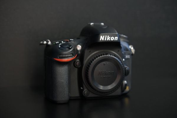 Nikon D610 käytetty