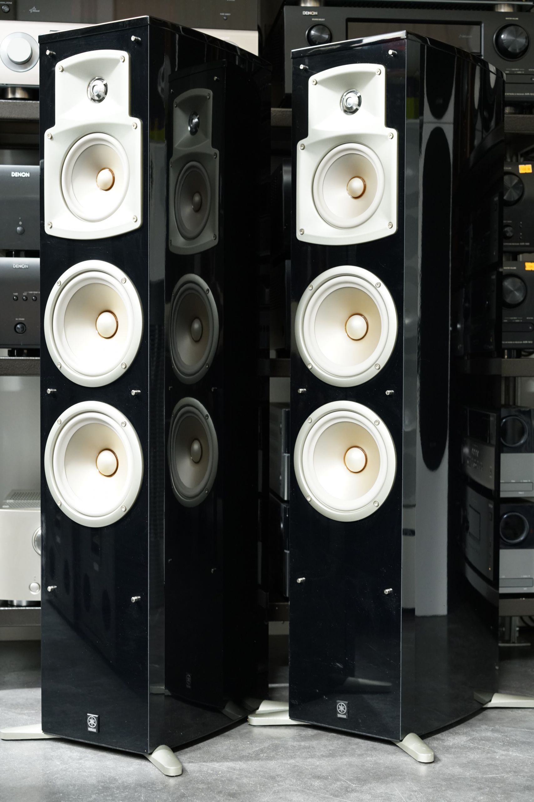Yamaha NS-555 | Audio & HiFi | TV-Audio.fi