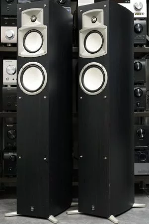 TV-Audio.fi 8 Yamaha NS9002 kaiuttimet