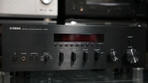 Yamaha R-S500 stereovahvistin