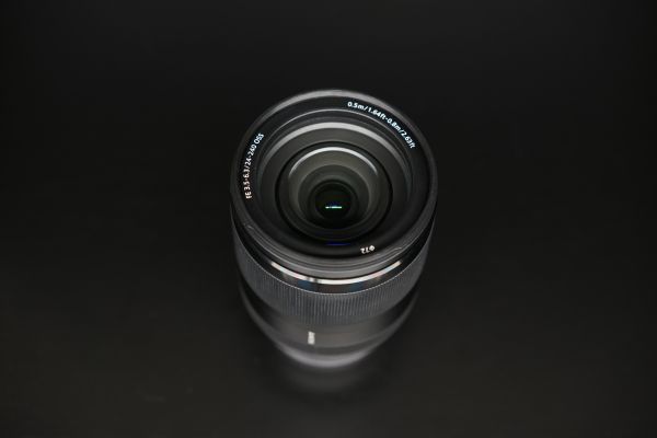 Sony FE 24-240mm f/3.5-6.3 OSS -objektiivi KÄYTETTY