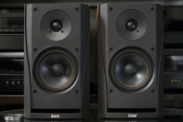 (Myyty) B&W Bowers Wilkins DM301 jalustakaiuttimet - Image 3