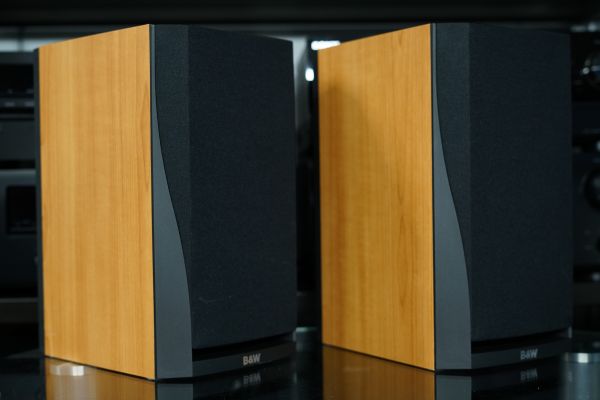 (Myyty) B&W Bowers Wilkins DM301 jalustakaiuttimet - Image 2