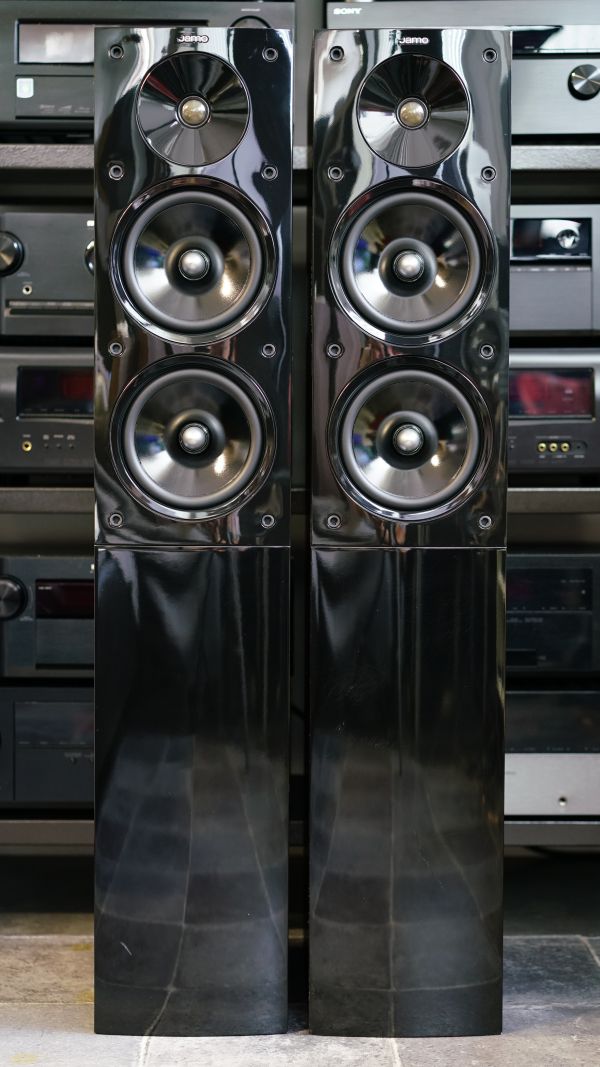 (Myyty) Jamo S506 kaiuttimet - Image 2