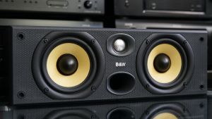 (Myyty) Bowers & Wilkins B&W CC6 S2 keskikaiutin