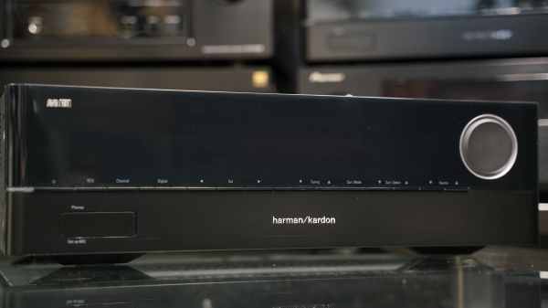 HARMAN KARDON AVR-161S bluetooth viritinvahvistin