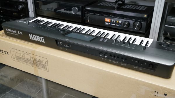 (Myyty) KORG KROME EX-61 kosketinsoitin - Image 2