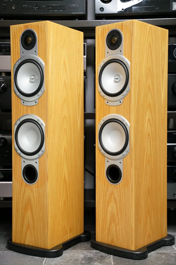Monitor Audio RS6 Silver lattiakaiuttimet