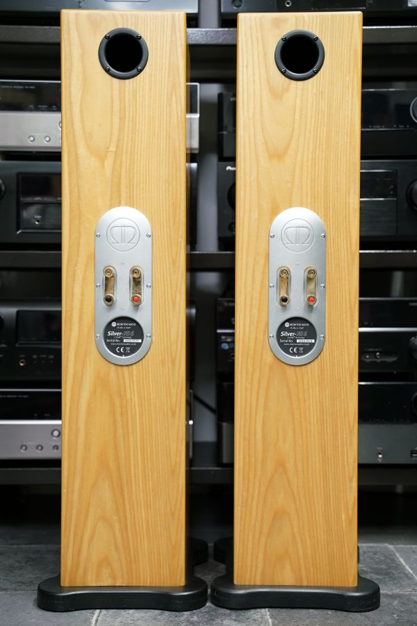 Monitor Audio RS6 Silver lattiakaiuttimet - Image 5