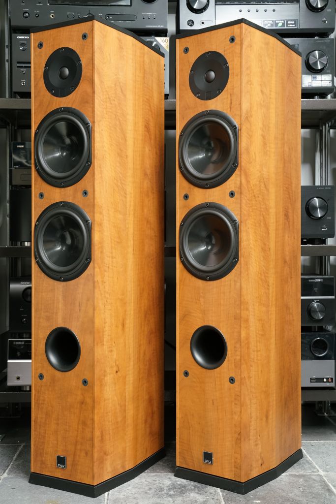 Dali Suite 2.5 kaiuttimet Käytetyt TVAudio.fi
