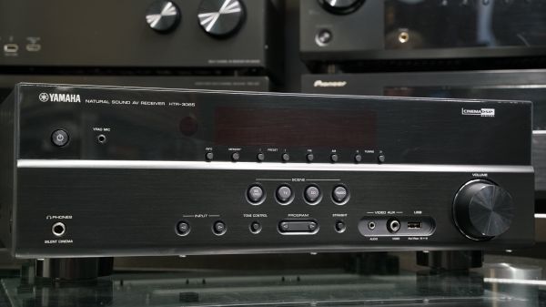 (Myyty) Yamaha HTR-3065 viritinvahvistin