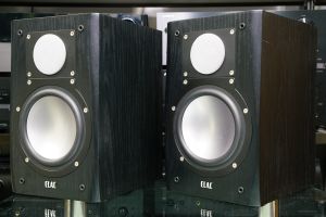 Elac BS 63 kaiuttimet
