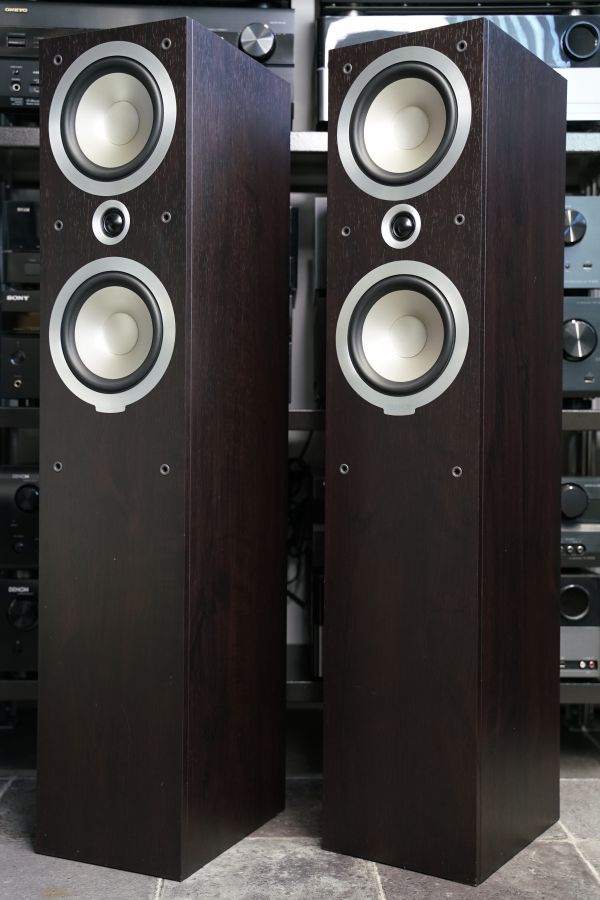 (Myyty) Tannoy Mercury V4 lattiakaiuttimet
