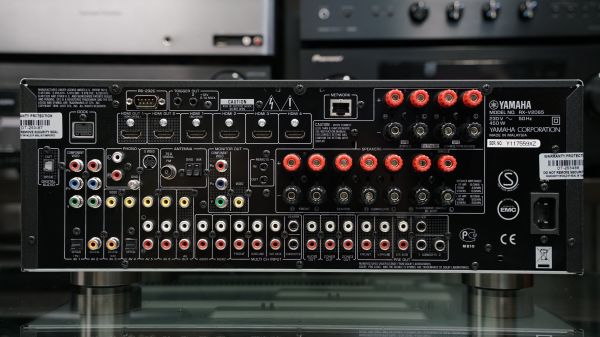 Yamaha RX-V2065 viritinvahvistin - Image 2