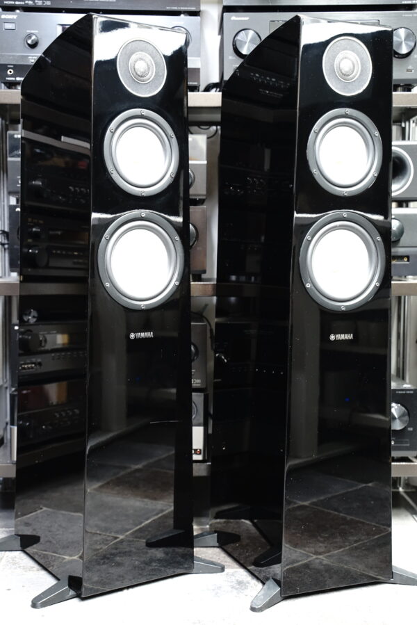 (Myyty) Yamaha NS-F700 lattiakaiuttimet - Image 2