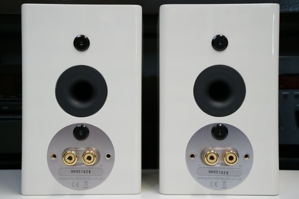 Monitor Audio Radius 90HD jalustakaiutinpari, jalustat - Image 6
