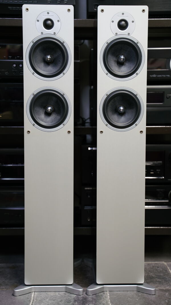 Cambridge Audio Sirocco S70 lattiakaiuttimet - Image 3