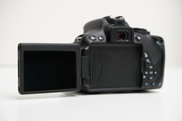Canon EOS 650D + EF-S 18-55 IS käytetty - Image 6