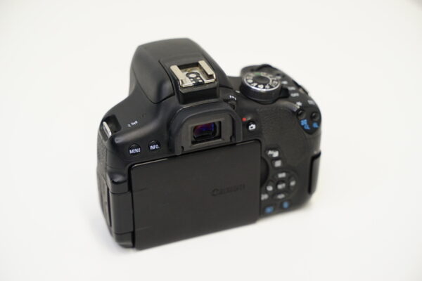Canon EOS 750D käytetty - Image 2
