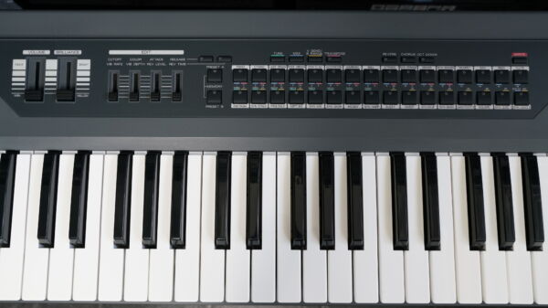 Roland JX-1 syntetisaattori - Image 4