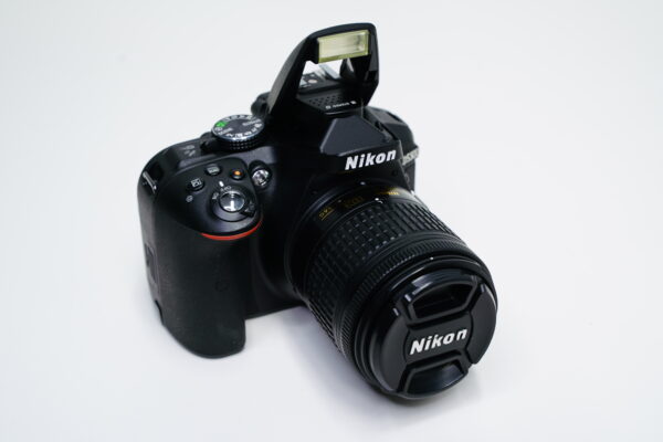 NIKON D5300 kamera ja Nikkor AF-P 18-55VR objektiivi käytetty - Image 8