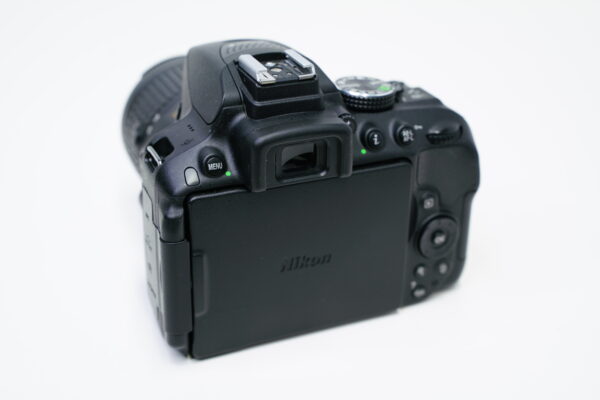 NIKON D5300 kamera ja Nikkor AF-P 18-55VR objektiivi käytetty - Image 6