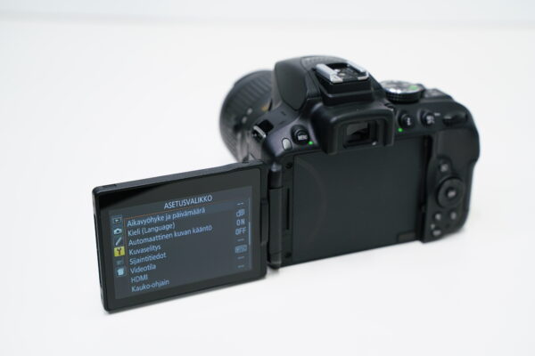 NIKON D5300 kamera ja Nikkor AF-P 18-55VR objektiivi käytetty - Image 4