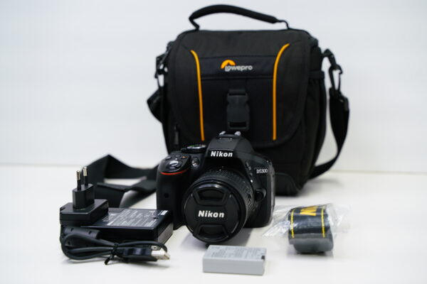 NIKON D5300 kamera ja Nikkor AF-P 18-55VR objektiivi käytetty - Image 10