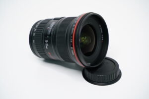 Canon EF 16-35mm f/2.8 L II USM -objektiivi KÄYTETTY
