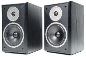 (Myyty) Magnat Monitor Supreme 200 kaiuttimet