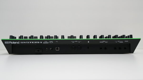 Roland System 1 Plug Out Synentisaattori AIRA - Image 3