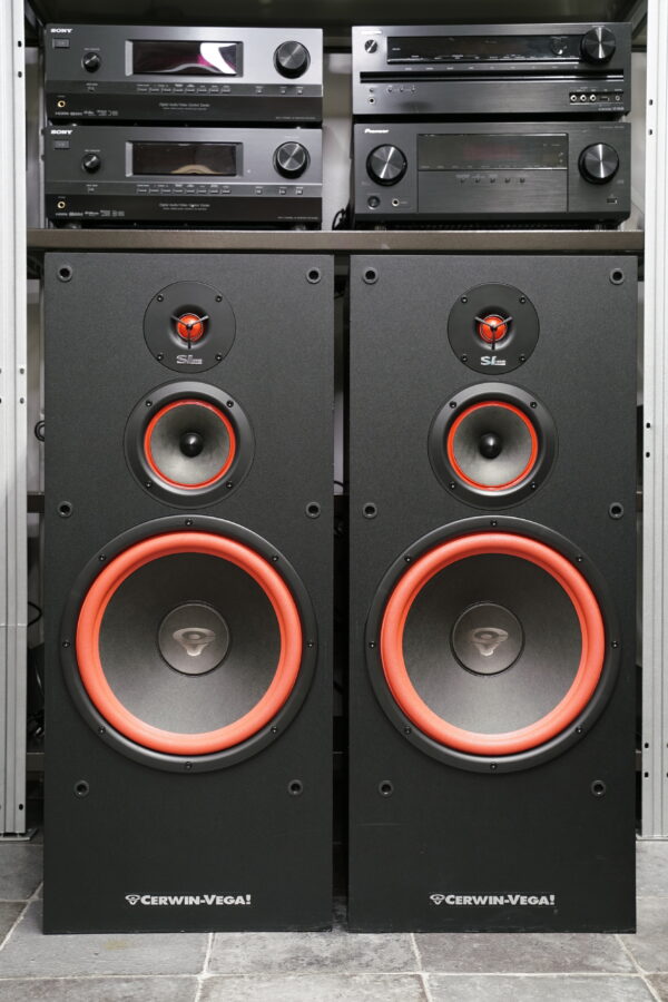 (Myyty) Cerwin Vega SL 12 lattiakaiuttimet - Image 2