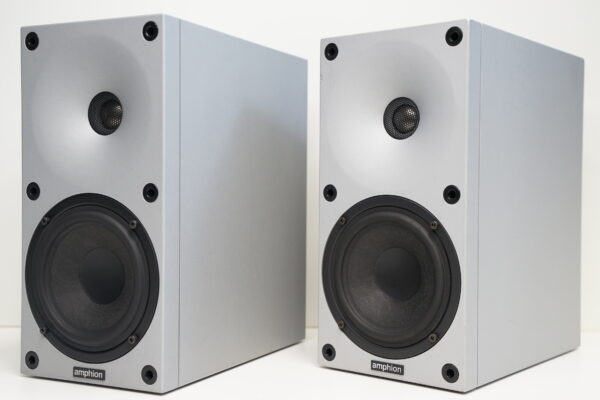 Amphion Helium 2 kaiuttimet