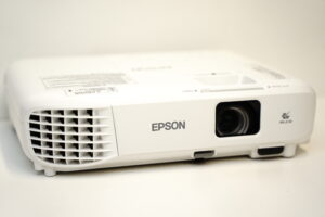 EPSON EB-W05 PROJEKTORI