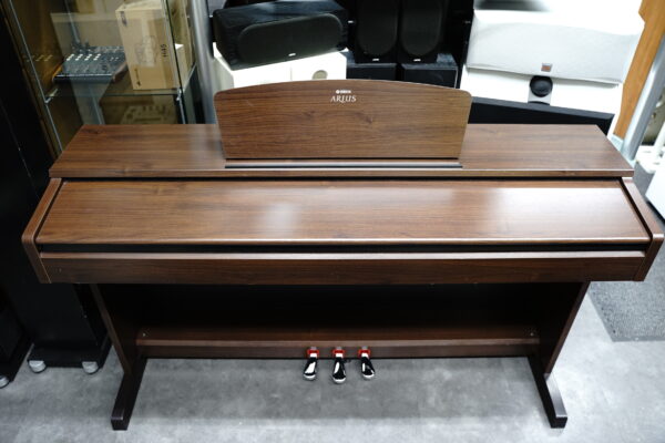 (Myyty) Yamaha Arius YDP140 sähköpiano - Image 2
